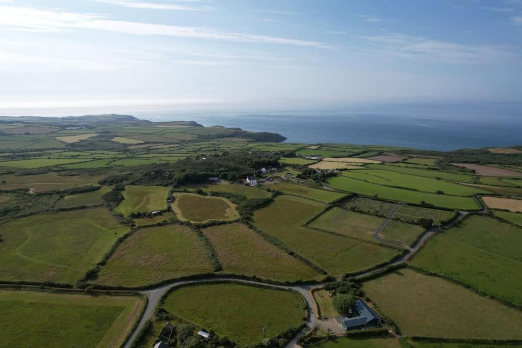 The Dairy @ Trefechan Wen Goodwick Zewnętrze zdjęcie
